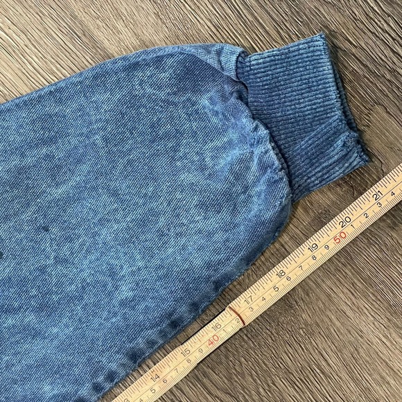 Vtg Acid Wash Shirt Size Medium Long Sleeve Blue Embroidered Ford GT40 Patterson - Picture 9 of 11